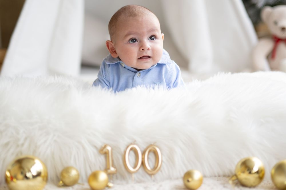 Fotografía de sesion 100 dias bebe madrid - Memoire Photography Madrid