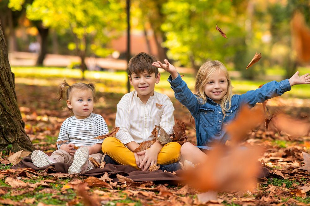 Fotografía de sesion de fotos en familia en el retiro - Memoire Photography Madrid